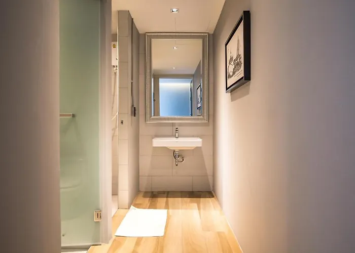 Sleep Box Hotel Sukhumvit 22 Hotel 3*