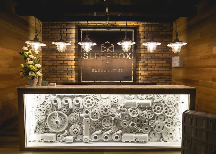 Sleep Box Hotel Sukhumvit 22 3*