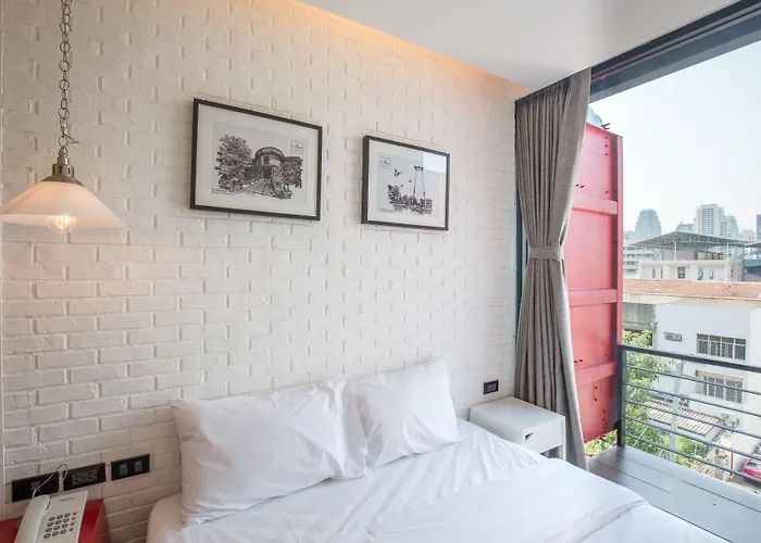 Sleep Box Hotel Sukhumvit 22 Hotel