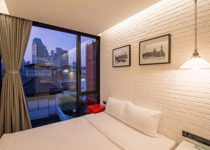 Sleep Box Hotel Sukhumvit 22 Hotel