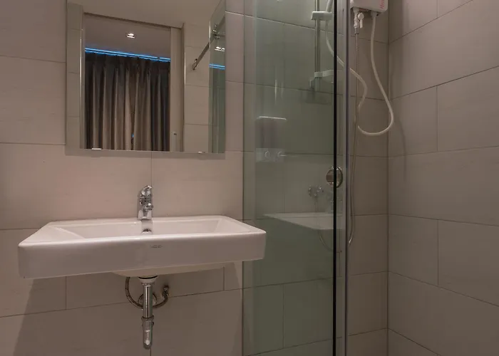 Sleep Box Hotel Sukhumvit 22 Hotel 3*
