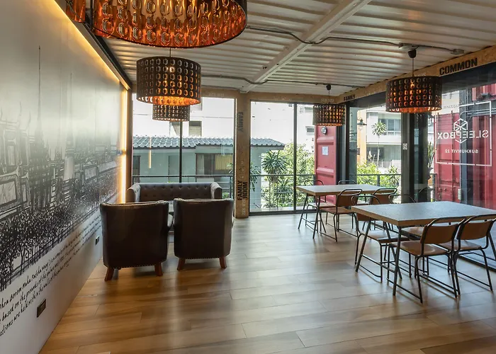 Sleep Box Hotel Sukhumvit 22 3*