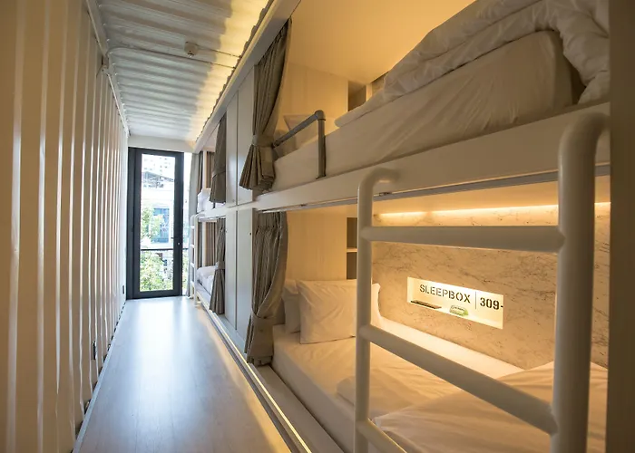 Hotel Sleep Box Hotel Sukhumvit 22
