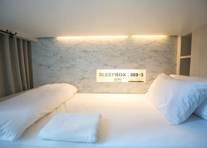 Sleep Box Sukhumvit 22 3* בנגקוק