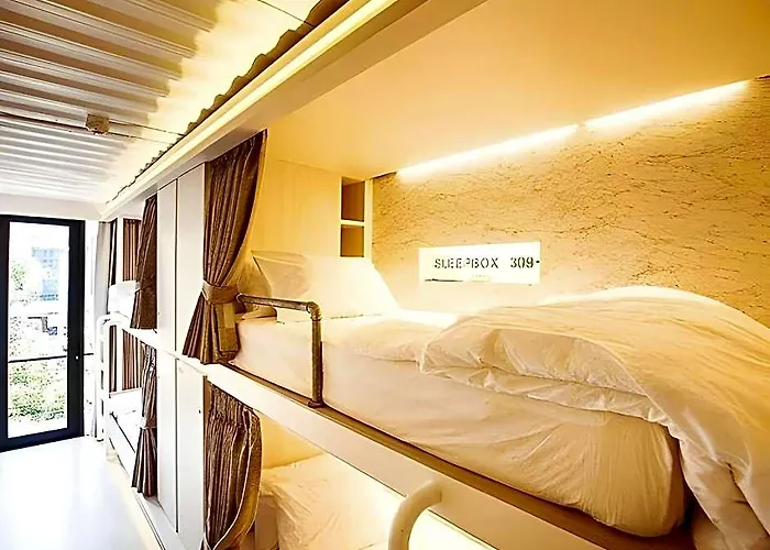 Sleep Box Sukhumvit 22 בנגקוק