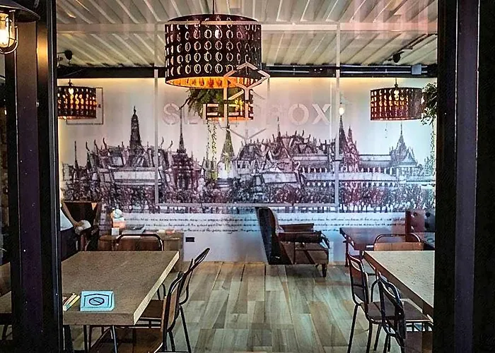 Sleep Box Sukhumvit 22 3*
