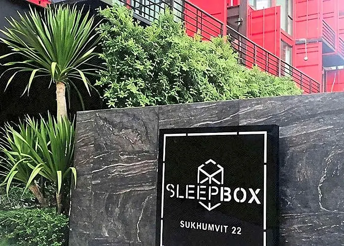 Sleep Box Sukhumvit 22 3*