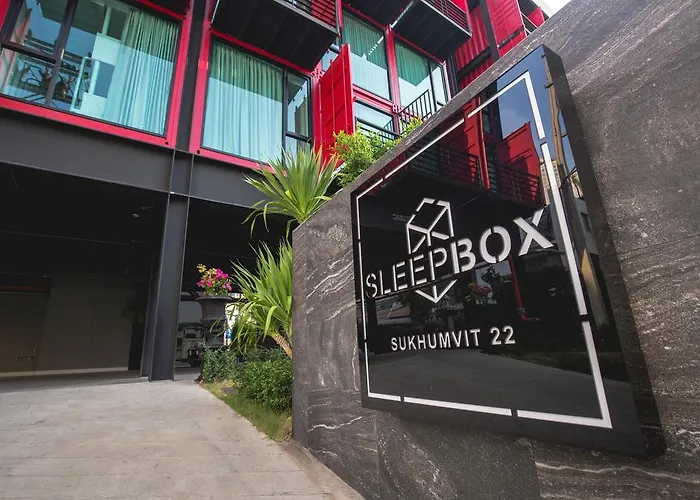 מלון Sleep Box Sukhumvit 22 3*